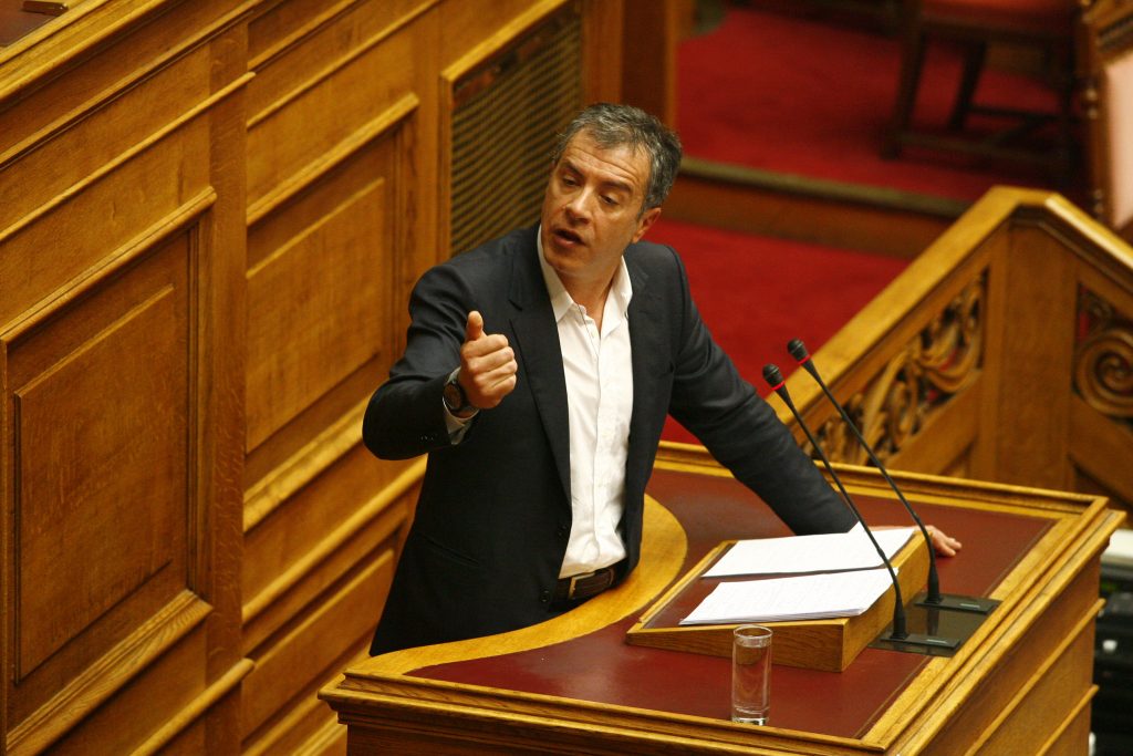 Θεοδωράκης: Ο εσωκομματικός αγώνας Δραγασάκη-Δρίτσα έληξε 0-1! - Media