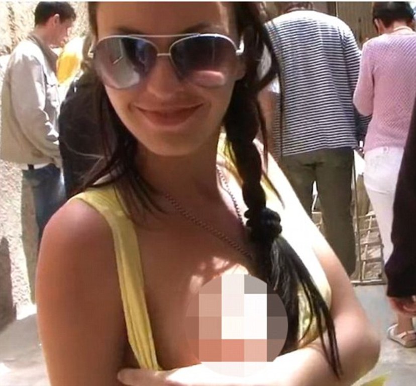 Πορνογραφικό βίντεο με φόντο τις πυραμίδες εξετάζουν οι αιγυπτιακές αρχές (Photos) - Media