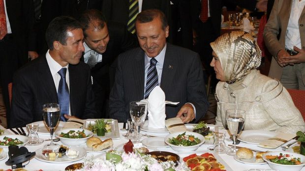 Τουρκία: Θα ελέγχεται από εργαστήριο το φαγητό του Ερντογάν –  Φόβοι για απόπειρες δολοφονίας - Media