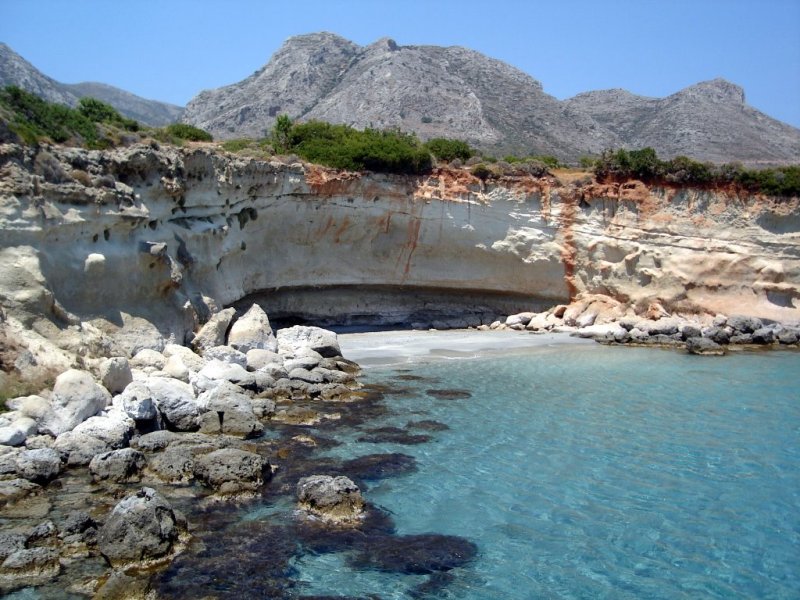 Λέσβος: Σκάφος με γυάλινο πυθμένα για υποθαλάσσιες περιηγήσεις στο Απολιθωμένο Δάσος - Media