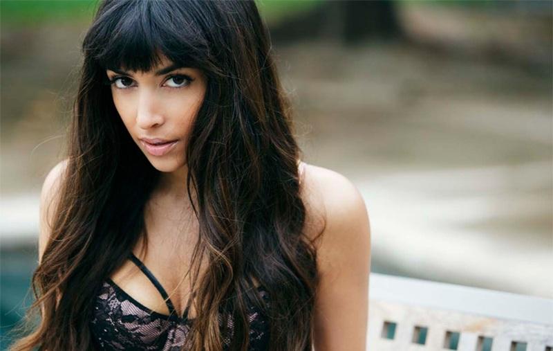 Χάνα Σιμόν: Η... θεά με τις ελληνοκυπριακές ρίζες! (Photos-Video) - Media