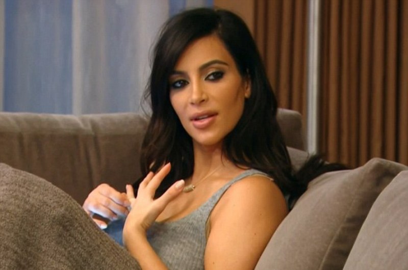 Κιμ Καρντάσιαν: την ξυπνάει η μάνα της που κάνει σεξ! (Photos) - Media