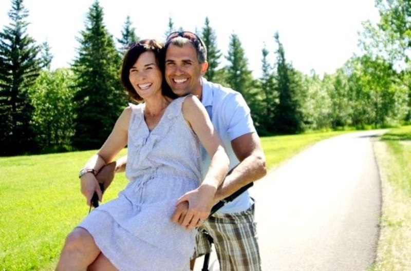 Αλλάζουν τα κριτήρια της ευτυχίας μας όσο μεγαλώνουμε; - Media