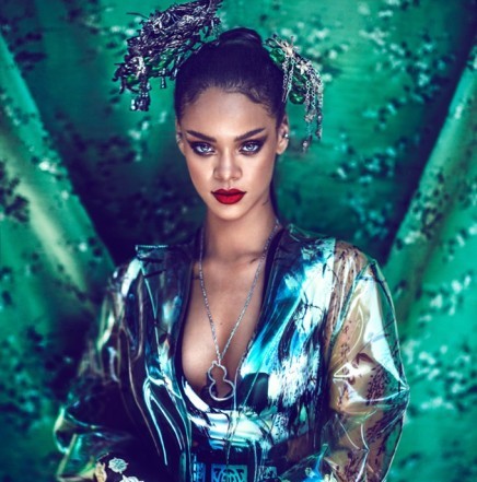 Η Ριάνα μεταμορφώνεται σε σέξι γκέισα (Photos)  - Media