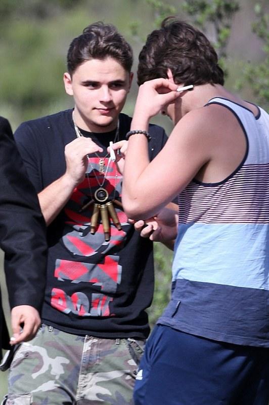 Ο κρυφός γάμος του Μάικλ Τζάκσον με 9χρονο αγόρι (Photos) - Media