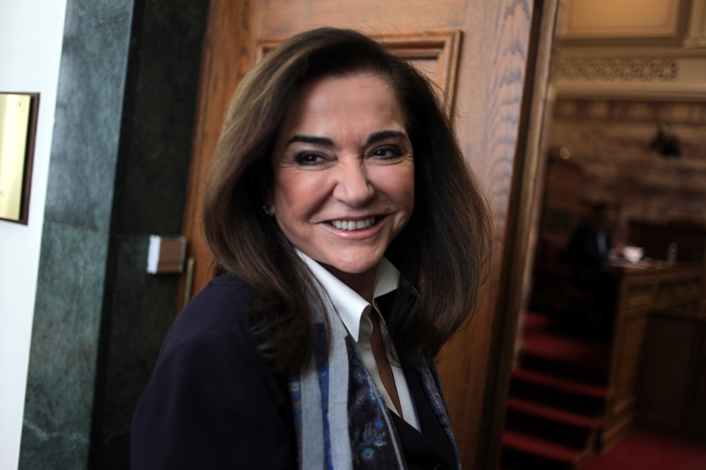 Ντόρα Μπακογιάννη για ηγεσία ΝΔ: «Όποιος αρχηγός έχανε, παραιτείτο» - Media