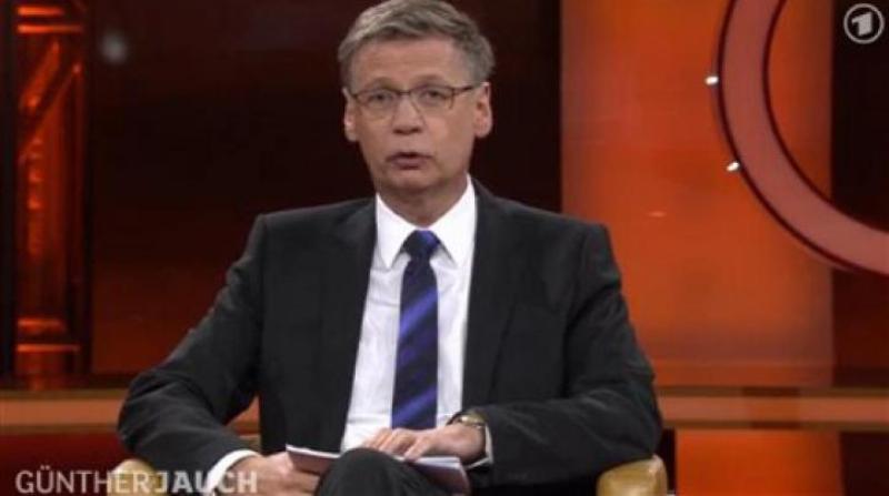 «Φωτιά» από αντιδράσεις για τον Γερμανό παρουσιαστή  που είπε «Γίναμε Ελλάδα» όταν έπεσε το ρεύμα - Media