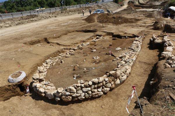 Νέα «Αμφίπολη» ανακαλύφθηκε στον Πλαταμώνα (photos) - Media