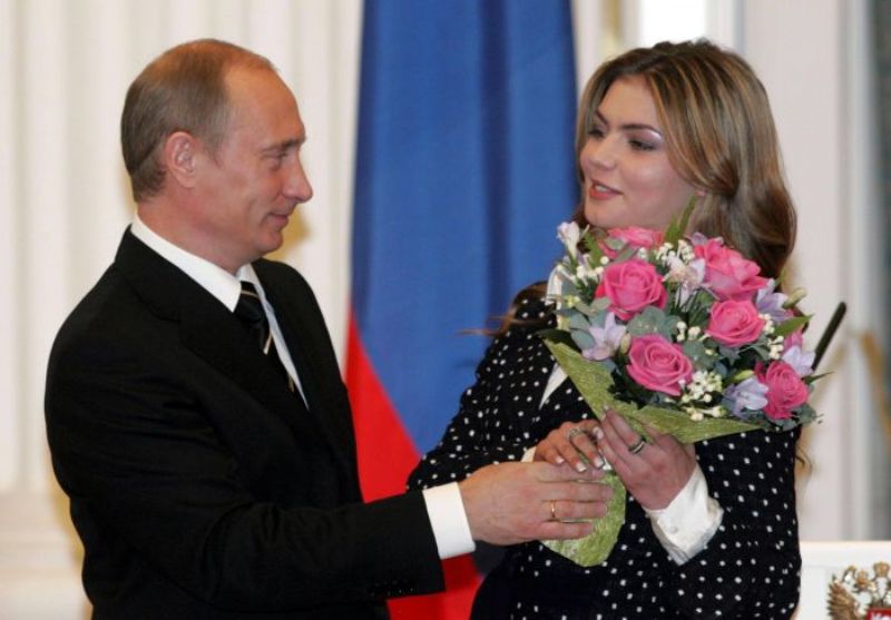 Είναι ερωτευμένος και το δηλώνει ο Πούτιν-Δείτε την αγαπημένη του ( Photos ) - Media