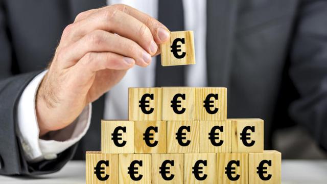 Ρωγμές στα θεμέλια του προϋπολογισμού από τον πρώτο μήνα - Media