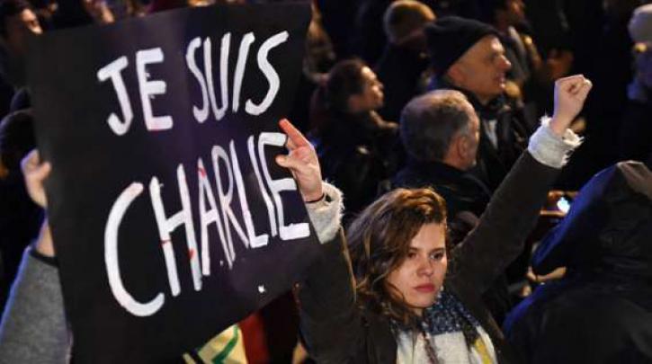 Σκιτσογράφος της Charlie Hebdo: «Θα κάνουμε εμετό σε όσους ξαφνικά δηλώνουν φίλοι μας» - Media