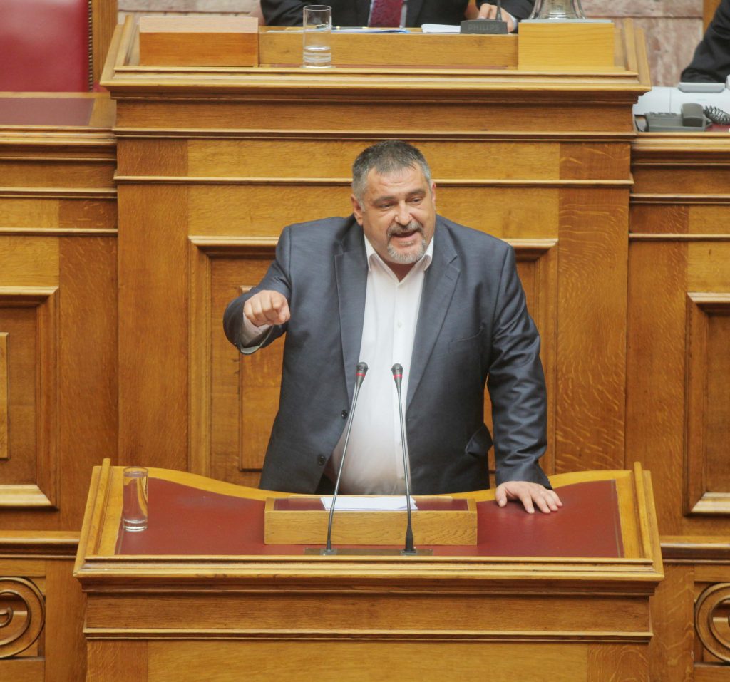 «Μας πιάνουν νεοδημοκράτες στους διαδρόμους και ρωτάνε: Δεν θα ψηφίσετε για ΠτΔ; Θα αφήσετε τη χώρα στους Κομμουνιστές;» (video) - Media