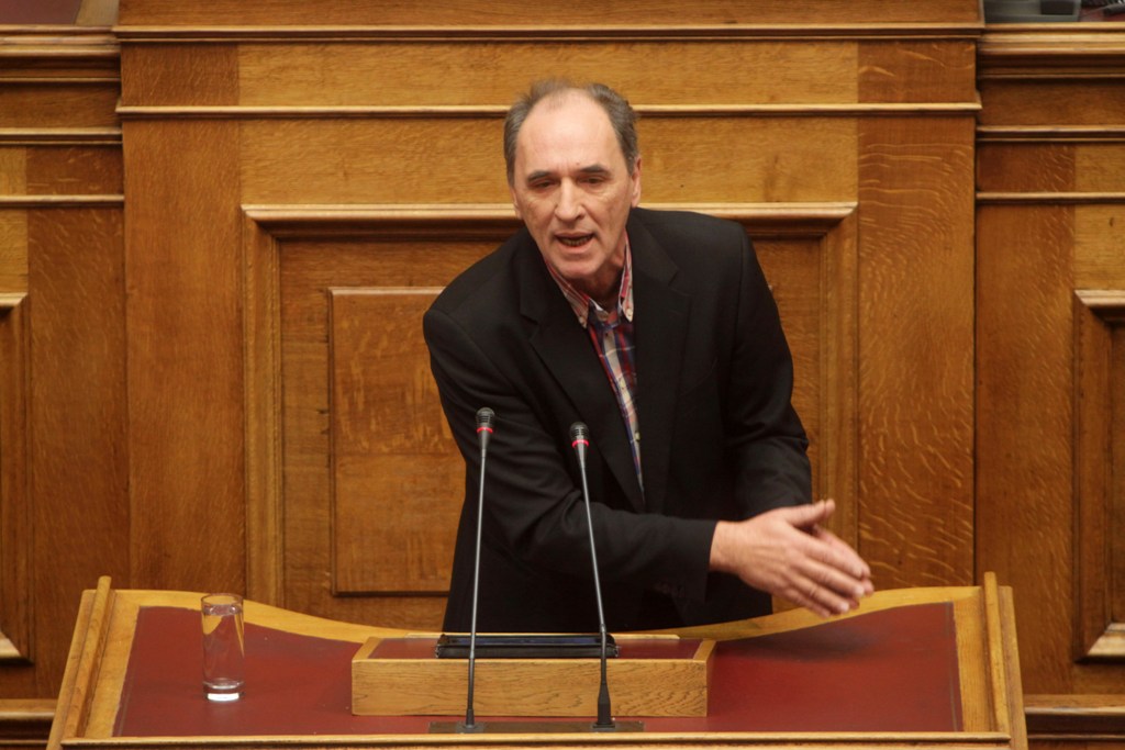 Κόντρα Σταϊκούρα - Σταθάκη στη Βουλή για το πρόγραμμα του ΣΥΡΙΖΑ - Media