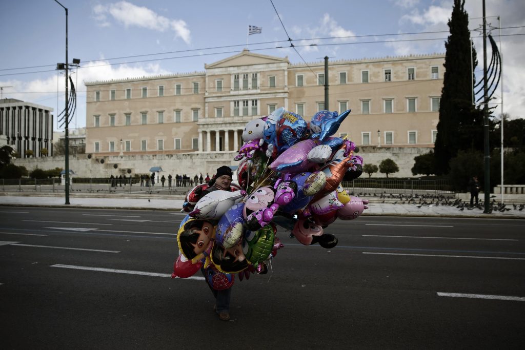 Κομισιόν: Ελλάδα και ευρωπαϊκός νότος φτωχοποιήθηκαν και κατέρρευσαν - Media