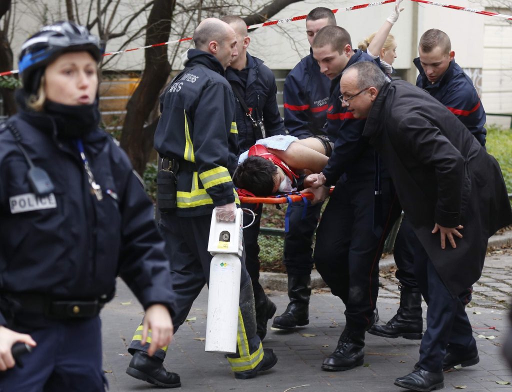Λουτρό αίματος στη γαλλική εφημερίδα Charlie Hebdo – 12 νεκροί από πυρά ισλαμιστών (video/photo) - Media