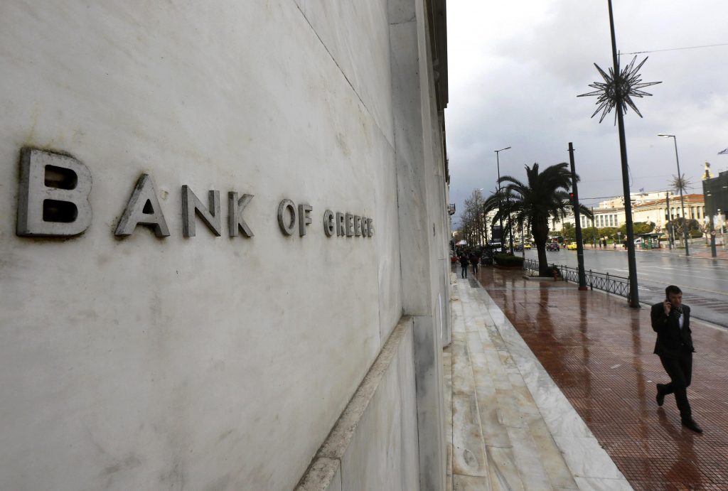 Reuters: Επιβραδύνθηκαν οι εκροές καταθέσεων μετά τις εκλογές - Media