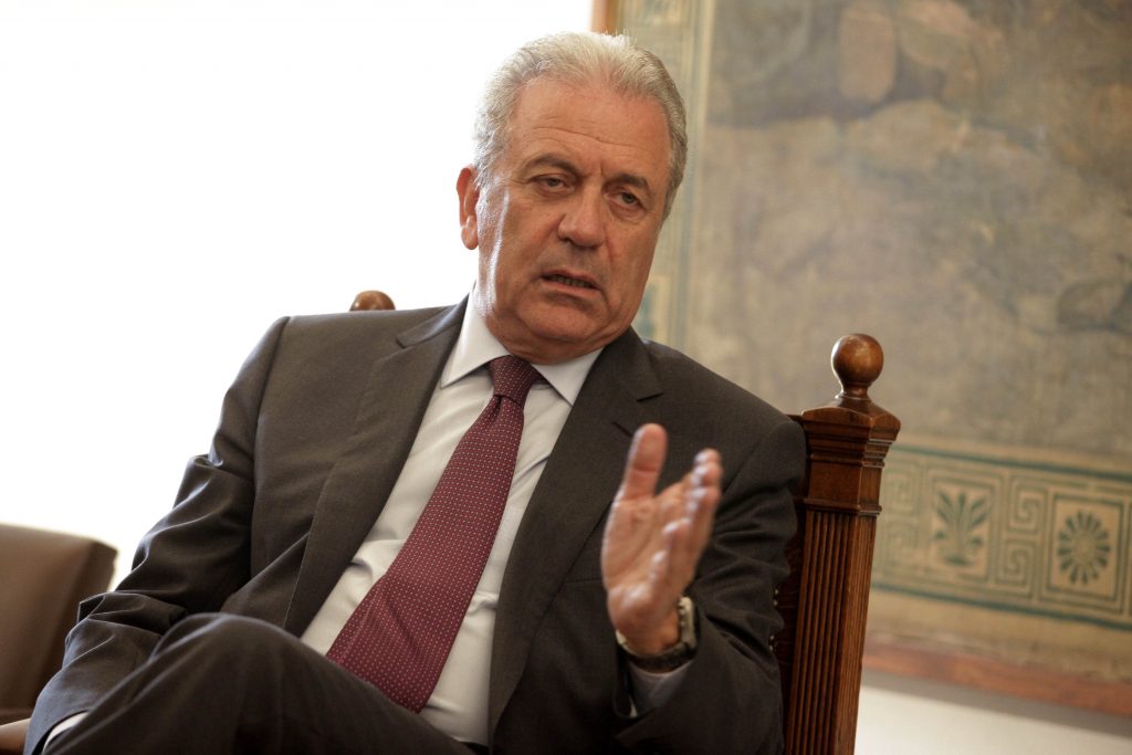 Μήνυμα ενότητας και ευθύνης του Δημήτρη Αβραμόπουλου από τις Βρυξέλλες - Media