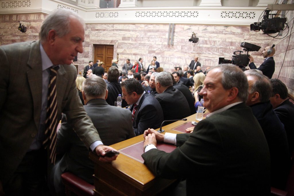 Συγκρατημένοι …«πανηγυρισμοί» από τους καραμανλικούς της ΝΔ για Παυλόπουλο - Media