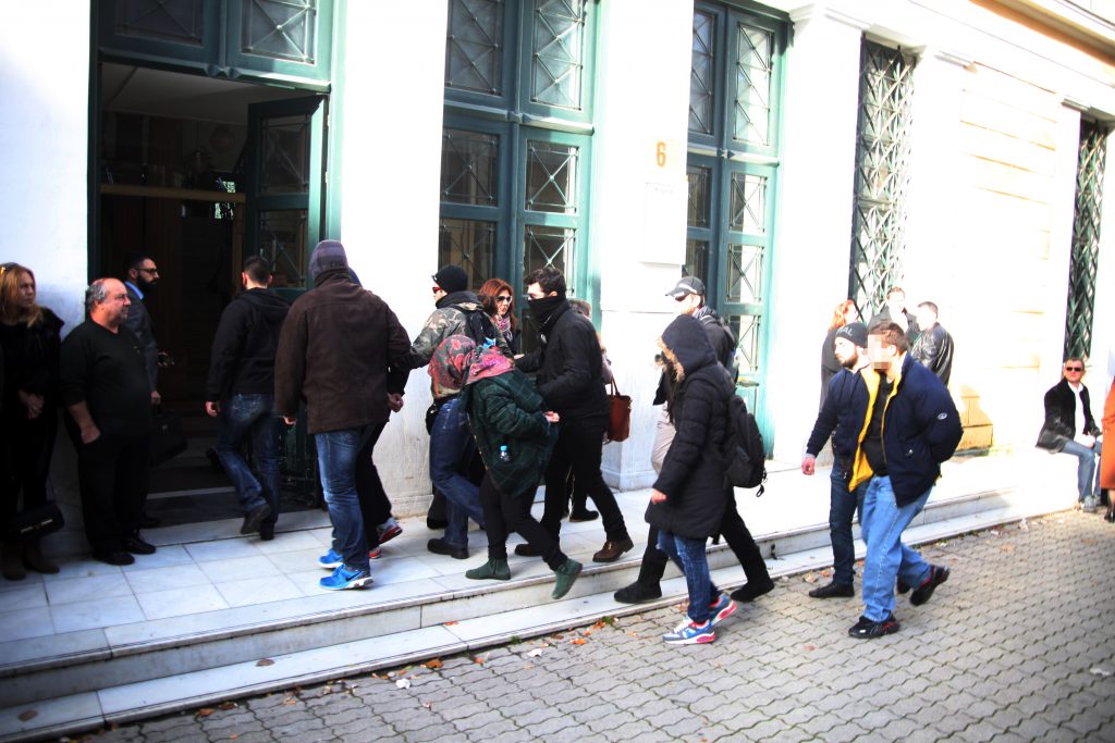 Προφυλακιστέοι δύο από τους τέσσερις για την υπόθεση του κυκλώματος εκβιαστών (video) - Media