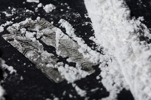 Έφηβος πέθανε αφού αστυνομικοί τον ανάγκασαν να φάει κρακ!(Photos) - Media