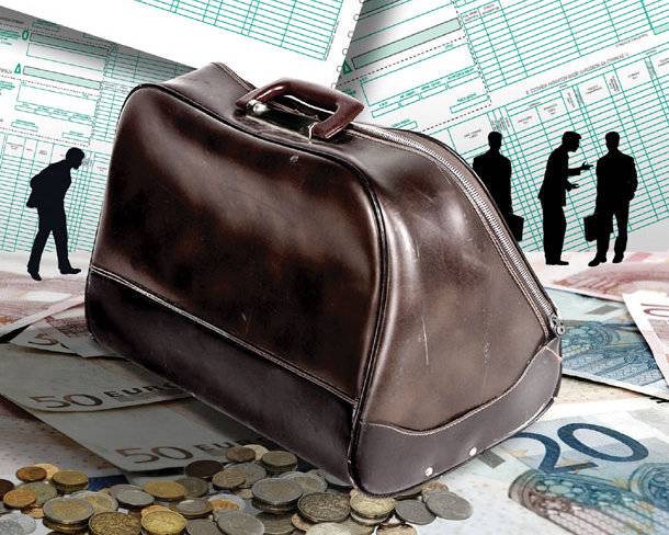 Πόλεμος στη φοροδιαφυγή: Περιουσιολόγιο και ηλεκτρονικό «μάτι» σε καταθέσεις τα όπλα της γ.γ. Δημοσίων Εσόδων - Media