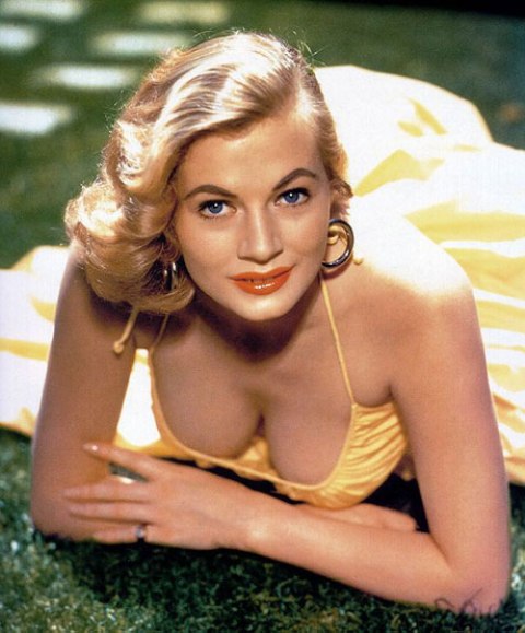 Έφυγε από τη ζωή η Ανίτα Έκμπεργκ (Photos) - Media