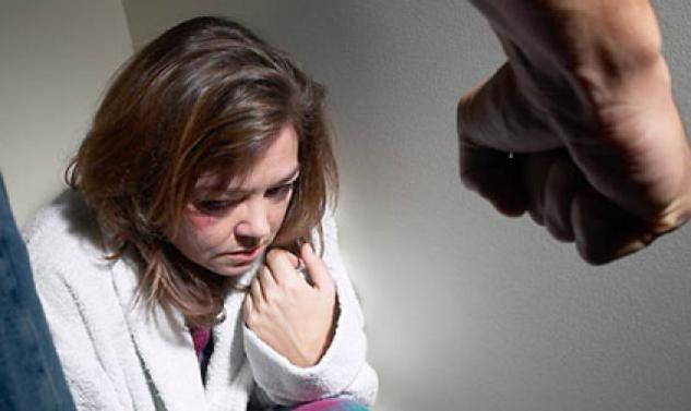 Δεν θα κλείσουν οι δομές στήριξης των γυναικών θυμάτων βίας - Media