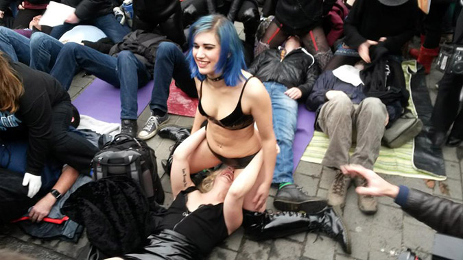 Kinky διαδήλωση για τα δικαιώματα του πορνό (Photos + Videos) - Media