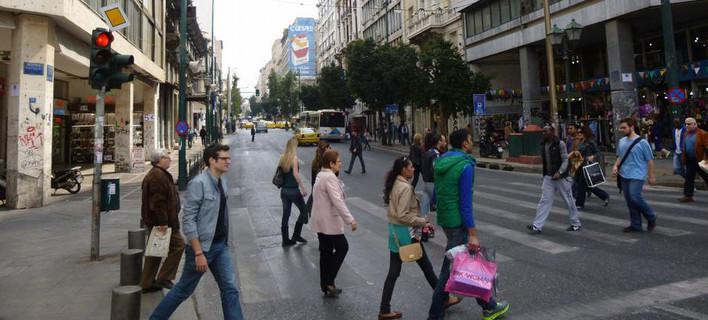 Γερμανός βουλευτής τα «χώνει» στην Bild: «Ρατσιστική και απεχθής η εικόνα των άπληστων Ελλήνων» - Media