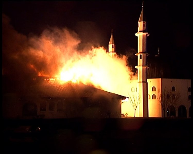 Σουηδία: Άγνωστος πυρπόλησε τέμενος – Πέντε τραυματίες - Media