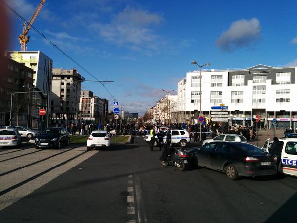 Λήξη συναγερμού στο Παρίσι - Συνελήφθη ο δράστης, ελεύθεροι οι όμηροι - Media
