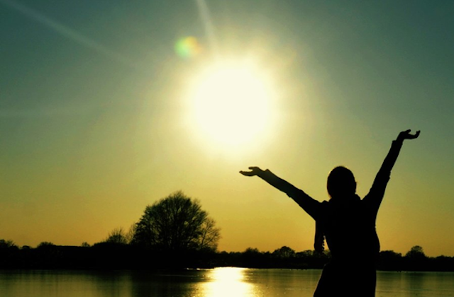 15 τρόποι να ανεβάσεις την αυτοπεποίθησή σου, σε μόλις λίγα δευτερόλεπτα - Media