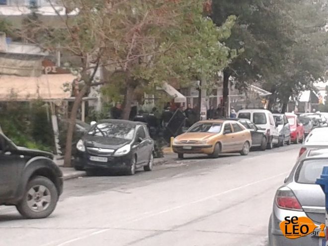 Αυτοπυροβολήθηκε ο ένοπλος στο ανθοπωλείο (Video) - Media