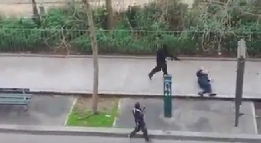 Σοκαριστικό ντοκουμέντο της επίθεσης στο Παρίσι- ΠΡΟΣΟΧΗ, ΠΟΛΥ ΣΚΛΗΡΟ VIDEO - Media