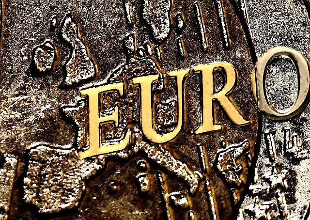 CNBC: «Οι ΗΠΑ και η Ελλάδα βοηθούν για να σωθεί το ευρώ» - Media