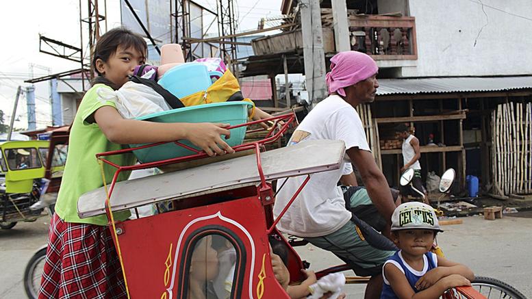 Φιλιππίνες: 600.000 άνθρωποι εγκατέλειψαν τα σπίτια τους λόγω τυφώνα - Media