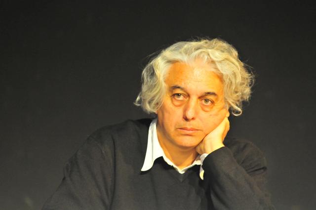 Παρατείνεται η έκθεση του Γιώργου Κακουλίδη - Media