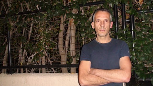 Είμαι μαζί σου όταν σε σκοτώνουν στο Παρίσι, όταν σε καίνε στην Αθήνα  - Media