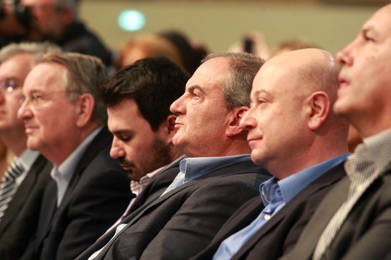 Η Θεσσαλονίκη διάλεξε - Δείτε πως υποδέχθηκαν Σαμαρά και Καραμανλή στο Βελλίδειο (Videos) - Media