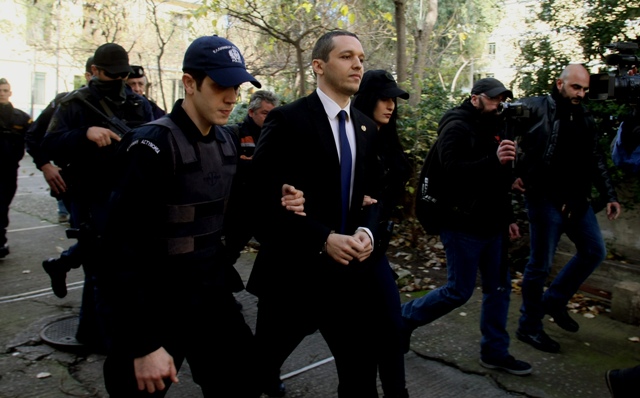 Αίρεται η ασυλία του Ηλία Κασιδιάρη - Media