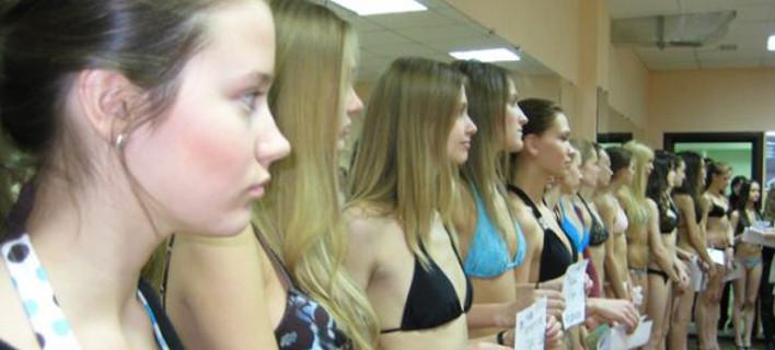 Φωτογράφιζε γυμνές ανήλικες και πουλούσε τις φωτογραφίες – Έβγαλε 2,7 εκατ. ευρώ - Media