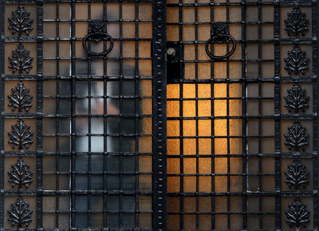 Πώς απαντά η κυβέρνηση για τους διορισμούς μετακλητών σε θέσεις - κλειδιά - Media