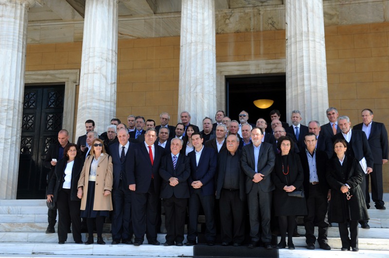Οι πρώτες φωτογραφίες της νέας κυβέρνησης στη Βουλή (Photos) - Media