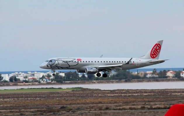 Συναγερμός στην Κύπρο για επιβάτη αεροσκάφους ύποπτο για τον ιό Έμπολα - Media