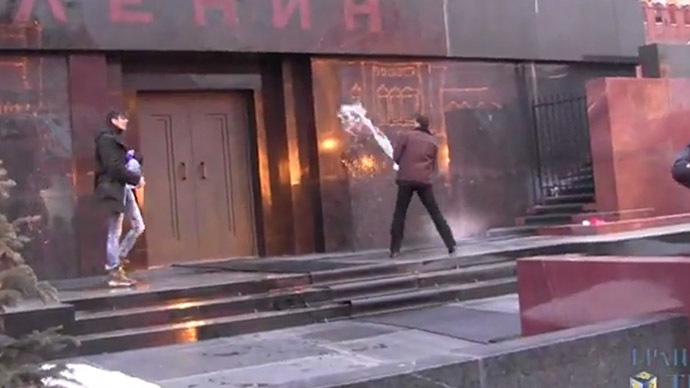 Έκαναν εξορκισμό στο... μαυσωλείο του Λένιν! (Video) - Media