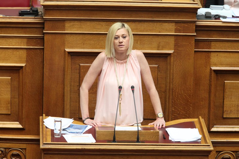 Ρ. Μακρή: Αν χρειαστεί θα κόψουμε μόνοι μας ευρώ (Video)- ΝΔ: κόψτε 300 δισ. να μηδενιστεί το χρέος - Media