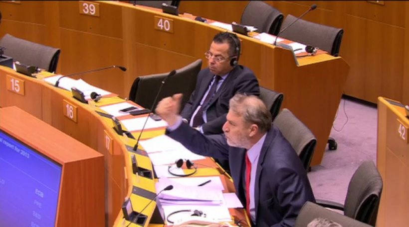 Καβγάς Μαριά-Ντράγκι στο Ευρωκοινοβούλιο για τα ελληνικά ομόλογα και τις πολιτικές της ΕΚΤ (Video) - Media