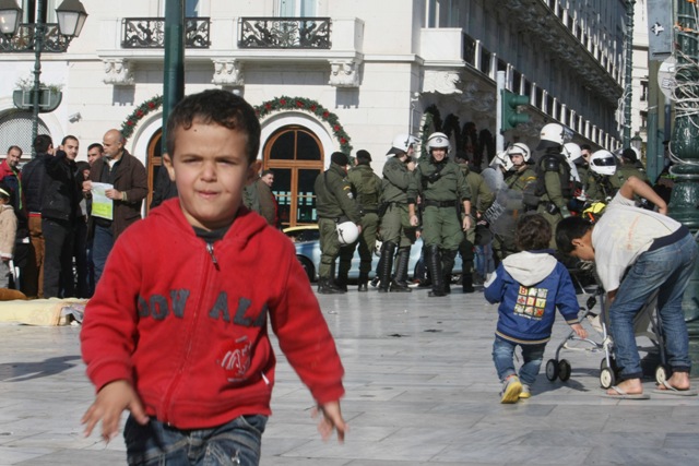 Κικίλιας για την απομάκρυνση των Σύριων: «Η ΕΛΑΣ έδειξε το ανθρώπινο πρόσωπό της» - Media