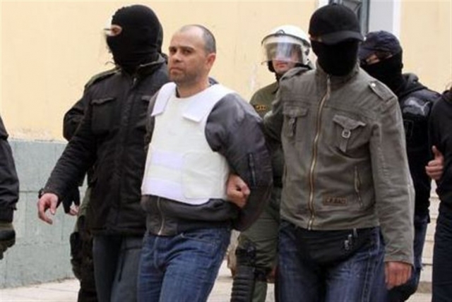 Στο νοσοκομείο Λαμίας πήγε ο Νίκος Μαζιώτης -  Δρακόντεια μέτρα ασφαλείας για την μεταφορά του - Media