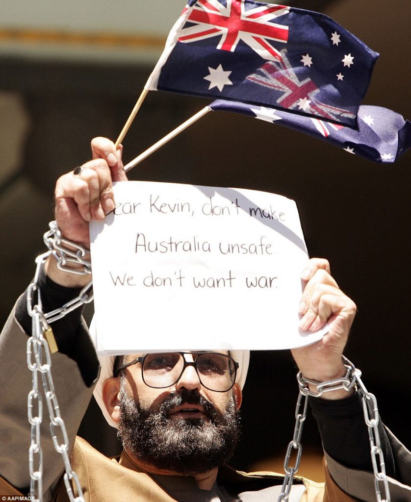 Χαρόν Μονίς: Ποιος ήταν ο ένοπλος Ιρανός που συγκλόνισε την Αυστραλία - Media